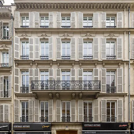 Cosy 2-bed Flat Near Moulin Rouge Apartment