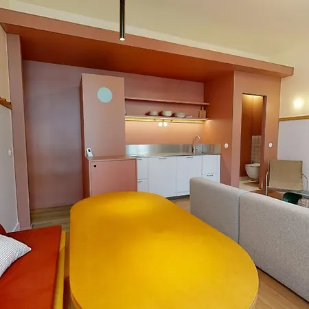 Apartment Cosy 2-bed Flat Near Moulin Rouge Paris